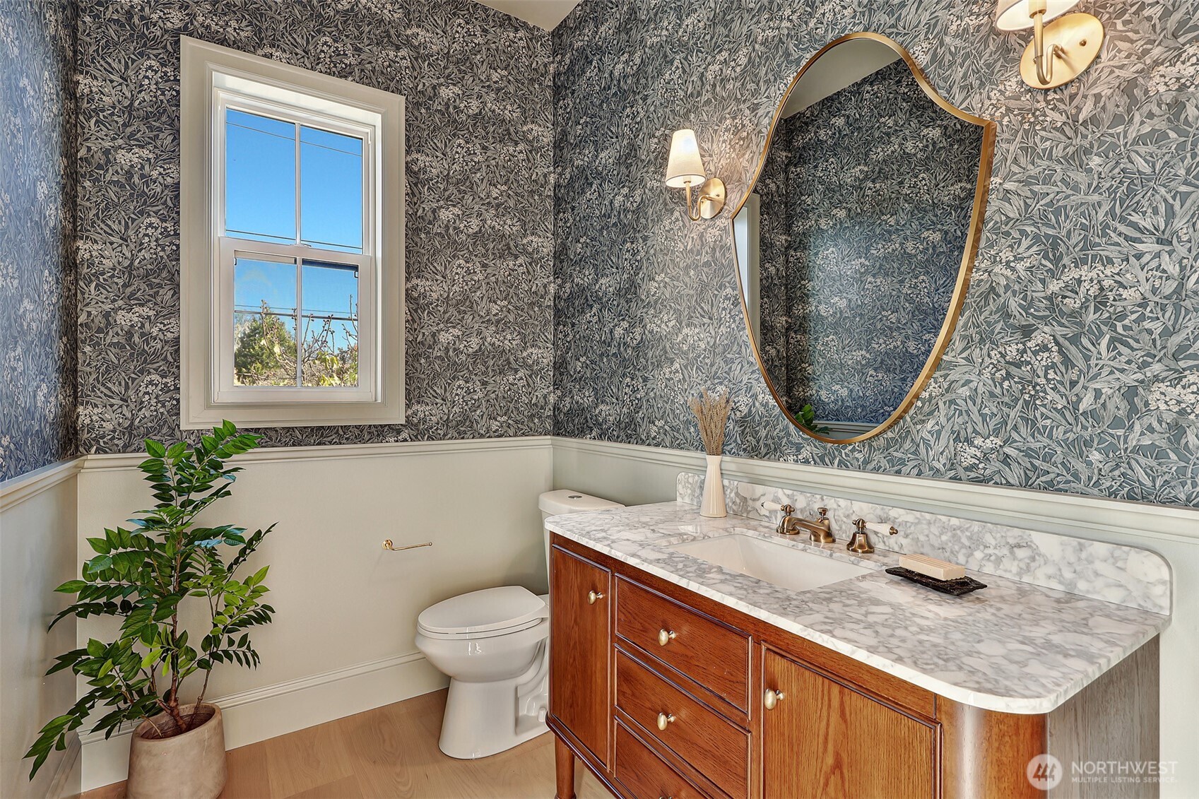 7003 37th Avenue NE, Seattle, WA 98115