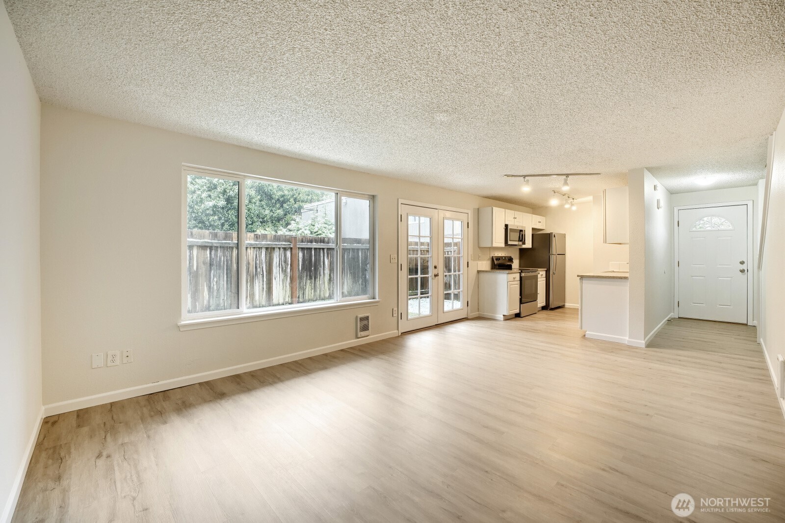 13059 Pacific Highway SW #C, Lakewood, WA 98499