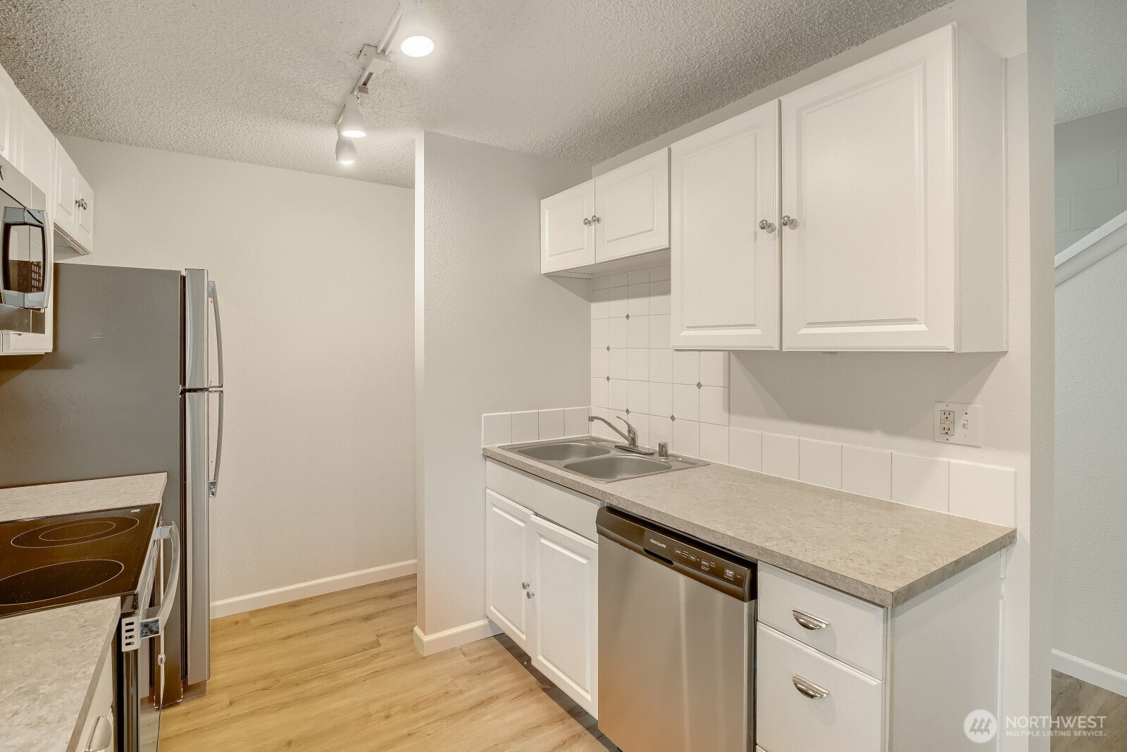 13059 Pacific Highway SW #C, Lakewood, WA 98499