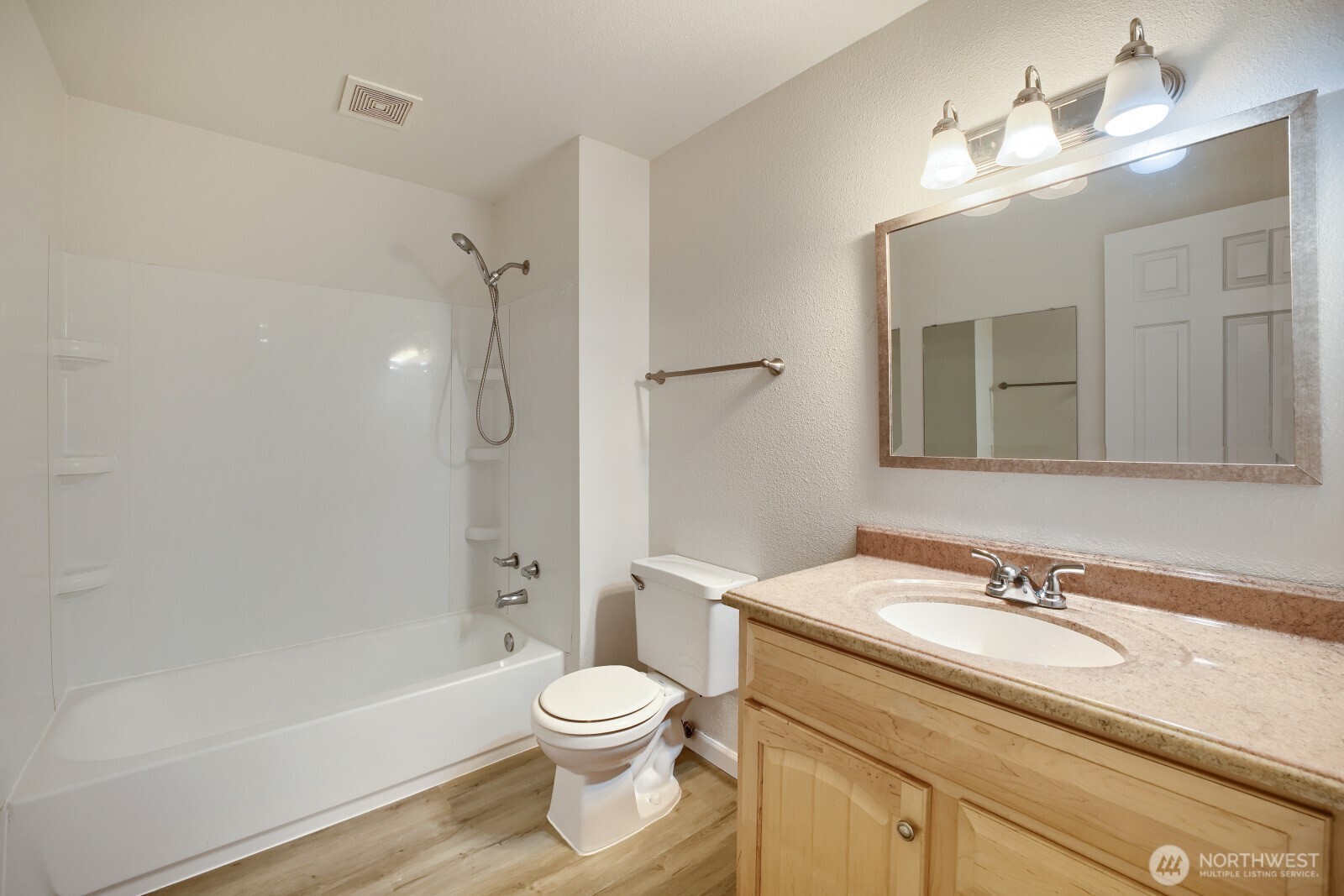 13059 Pacific Highway SW #C, Lakewood, WA 98499