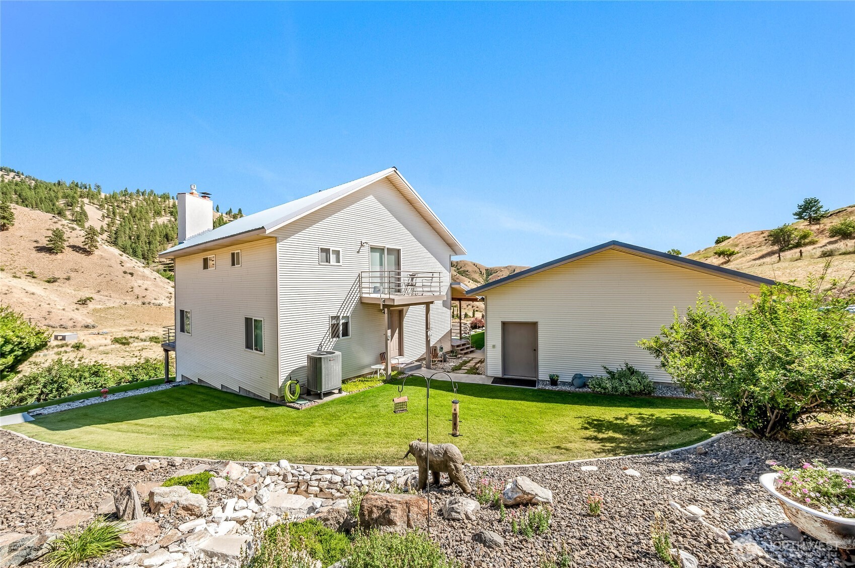 8770 Nahahum Canyon Road , Cashmere, WA 98815