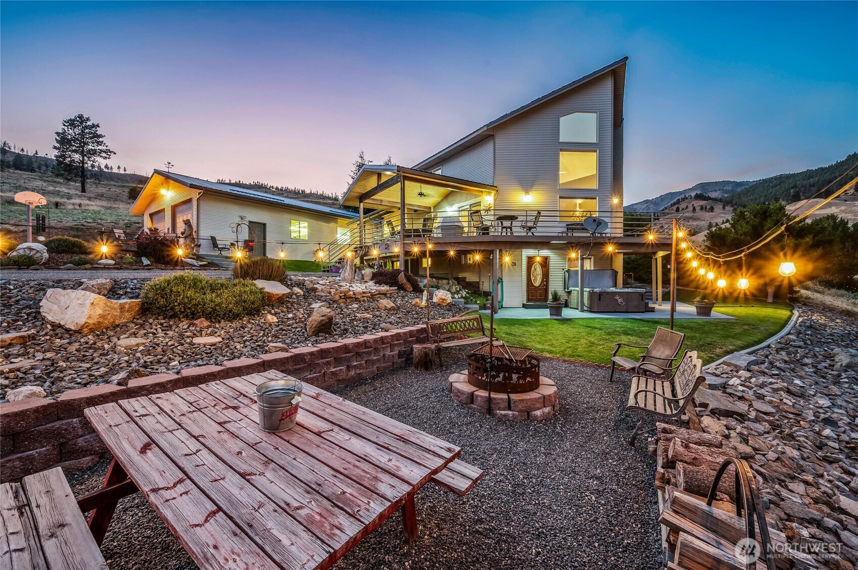 8770 Nahahum Canyon Road , Cashmere, WA 98815
