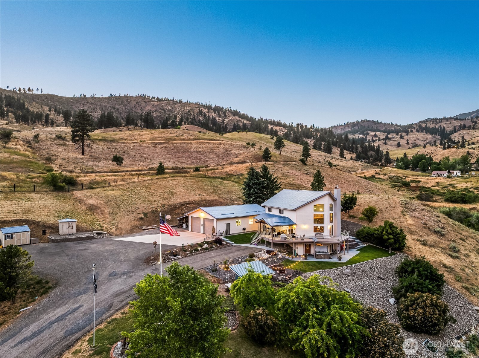 8770 Nahahum Canyon Road , Cashmere, WA 98815