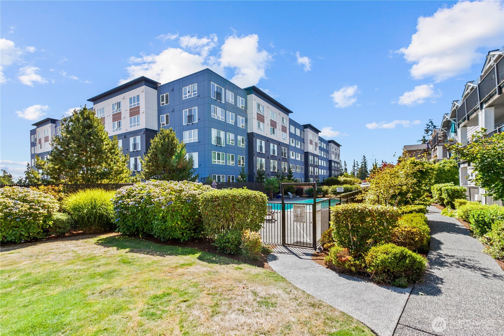 8017 234th Street SW #325, Edmonds, WA 98026