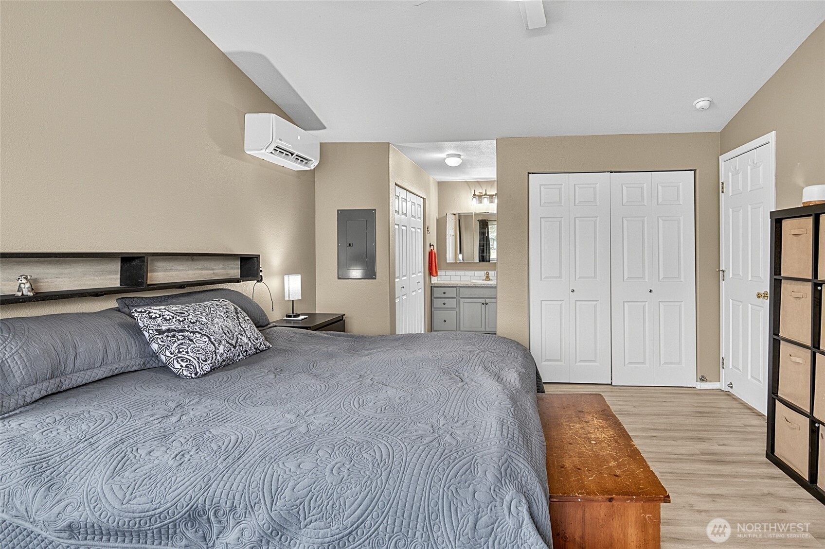 550 Canal Drive NE, Ocean Shores, WA 98569