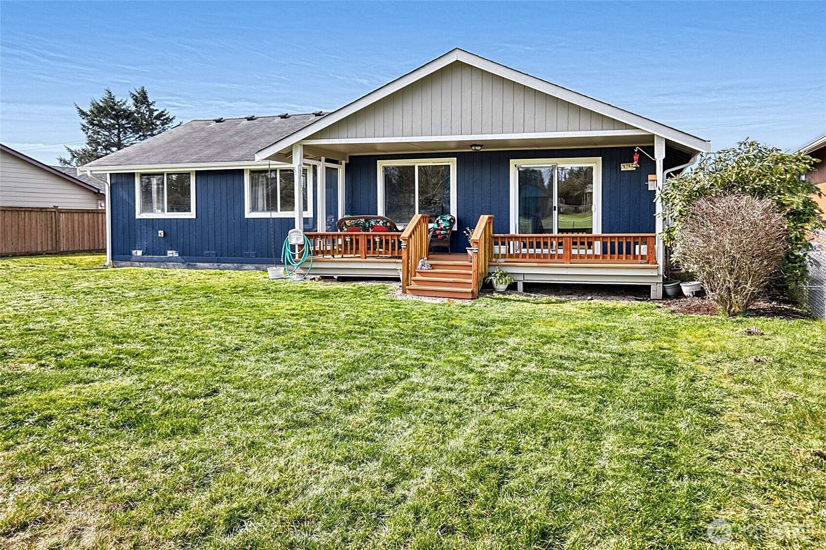 550 Canal Drive NE, Ocean Shores, WA 98569