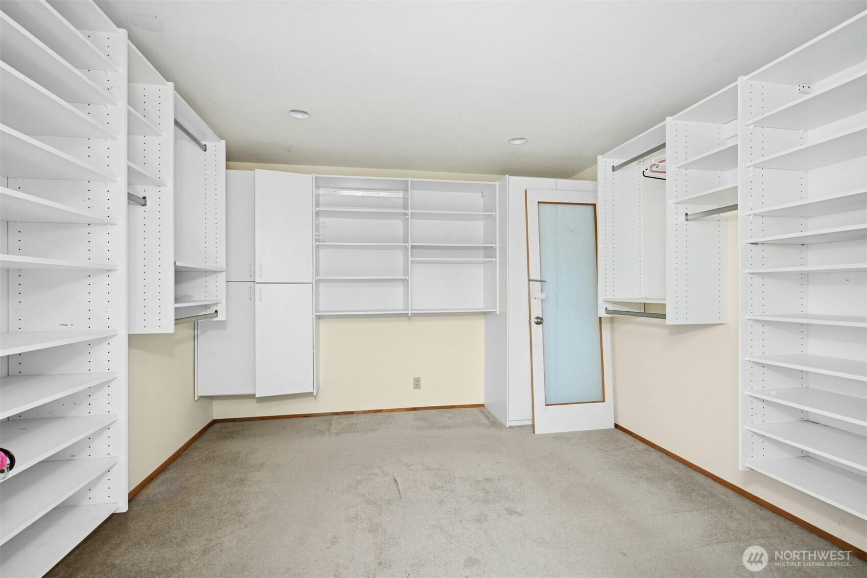 6420 NE 129th Place , Kirkland, WA 98034