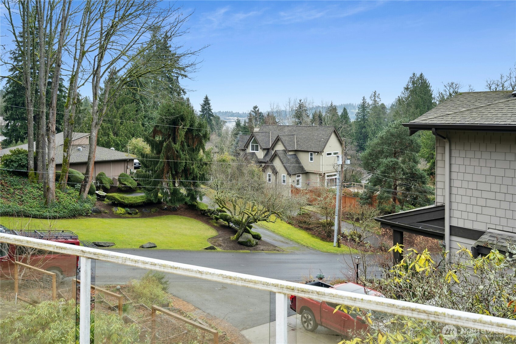 6420 NE 129th Place , Kirkland, WA 98034