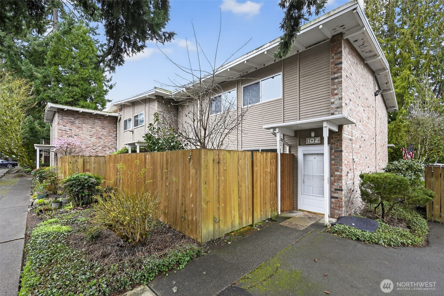 12251 SE 59th Street #102, Bellevue, WA 98006