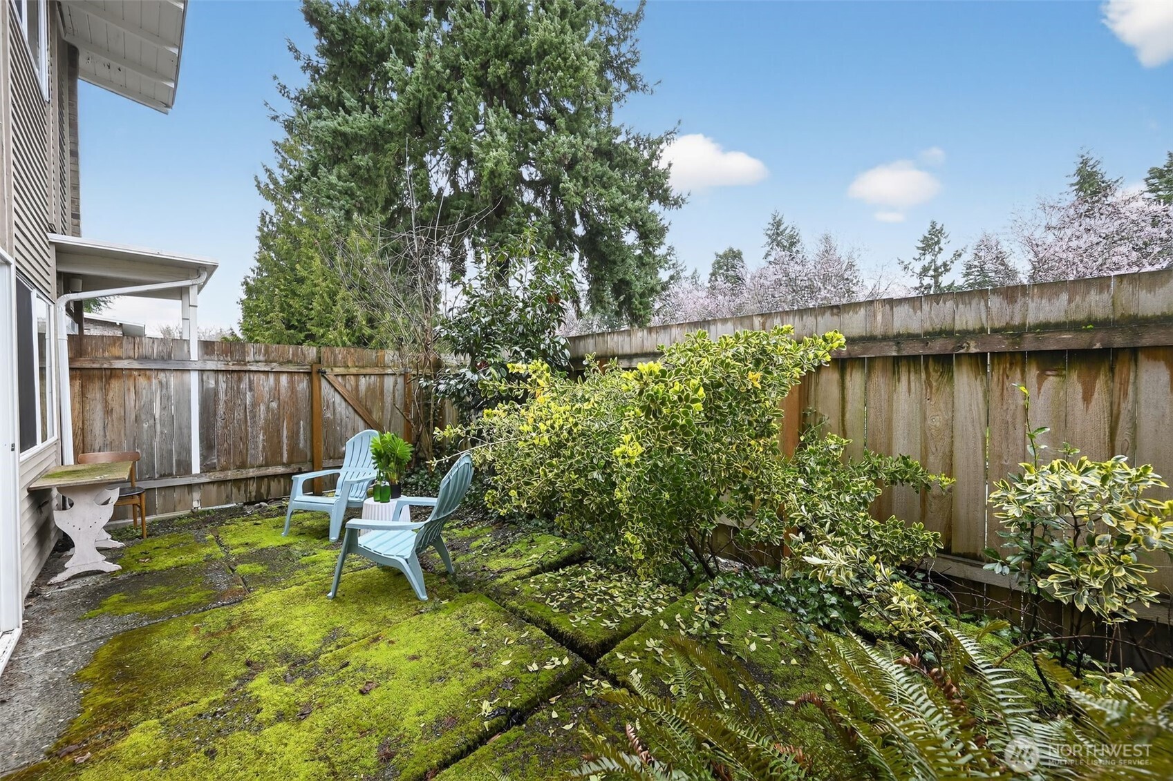 12251 SE 59th Street #102, Bellevue, WA 98006