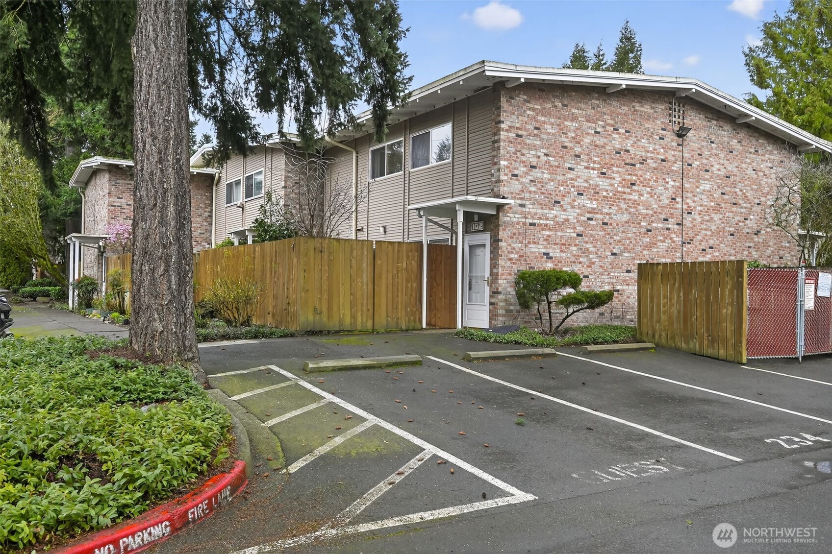 12251 SE 59th Street #102, Bellevue, WA 98006