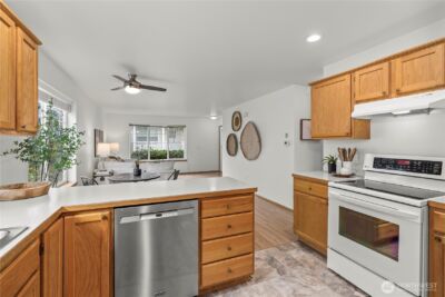 1030 Sinclair Way #42, Burlington, WA 98233 - Photo 9