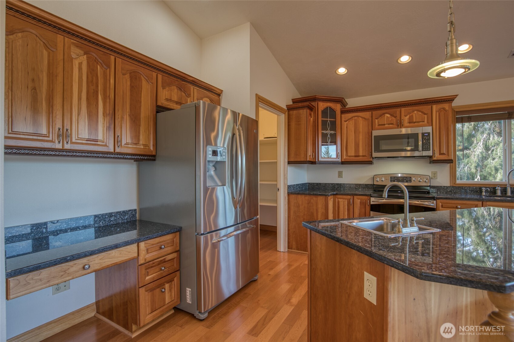 288 N Wynooochee Drive SW, Ocean Shores, WA 98569