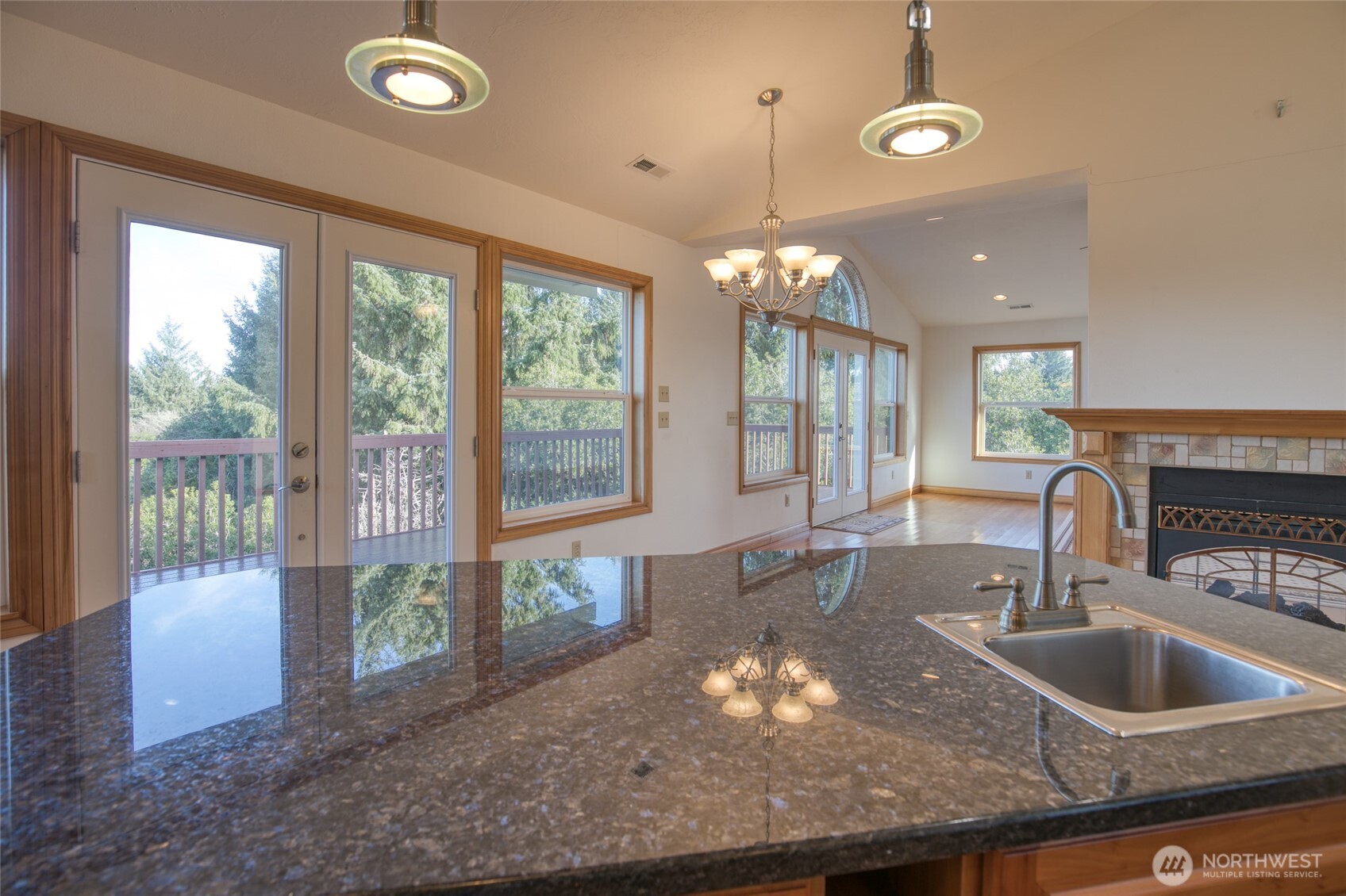 288 N Wynooochee Drive SW, Ocean Shores, WA 98569