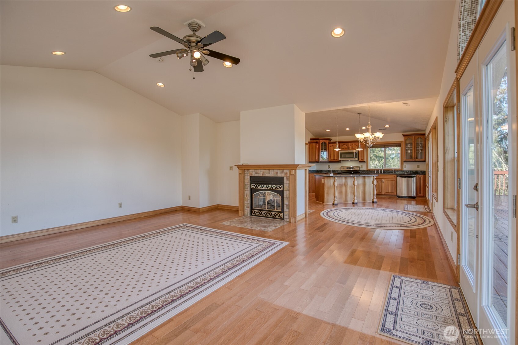 288 N Wynooochee Drive SW, Ocean Shores, WA 98569