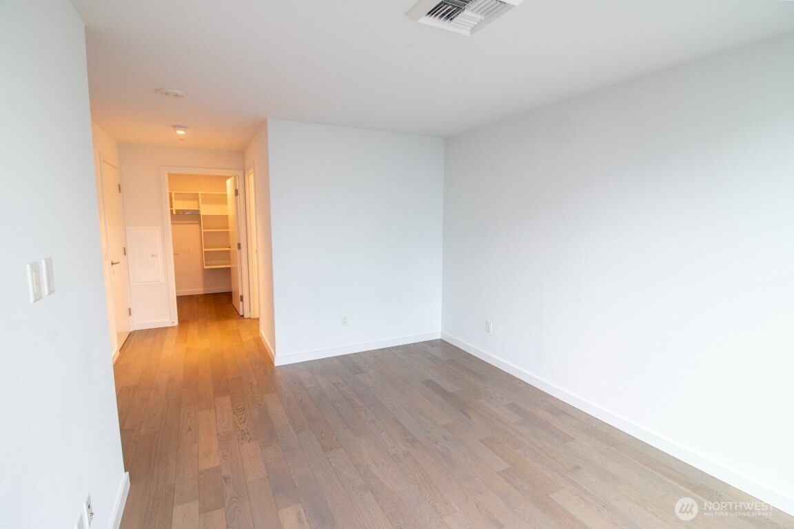 188 Bellevue Way NE #1404, Bellevue, WA 98004