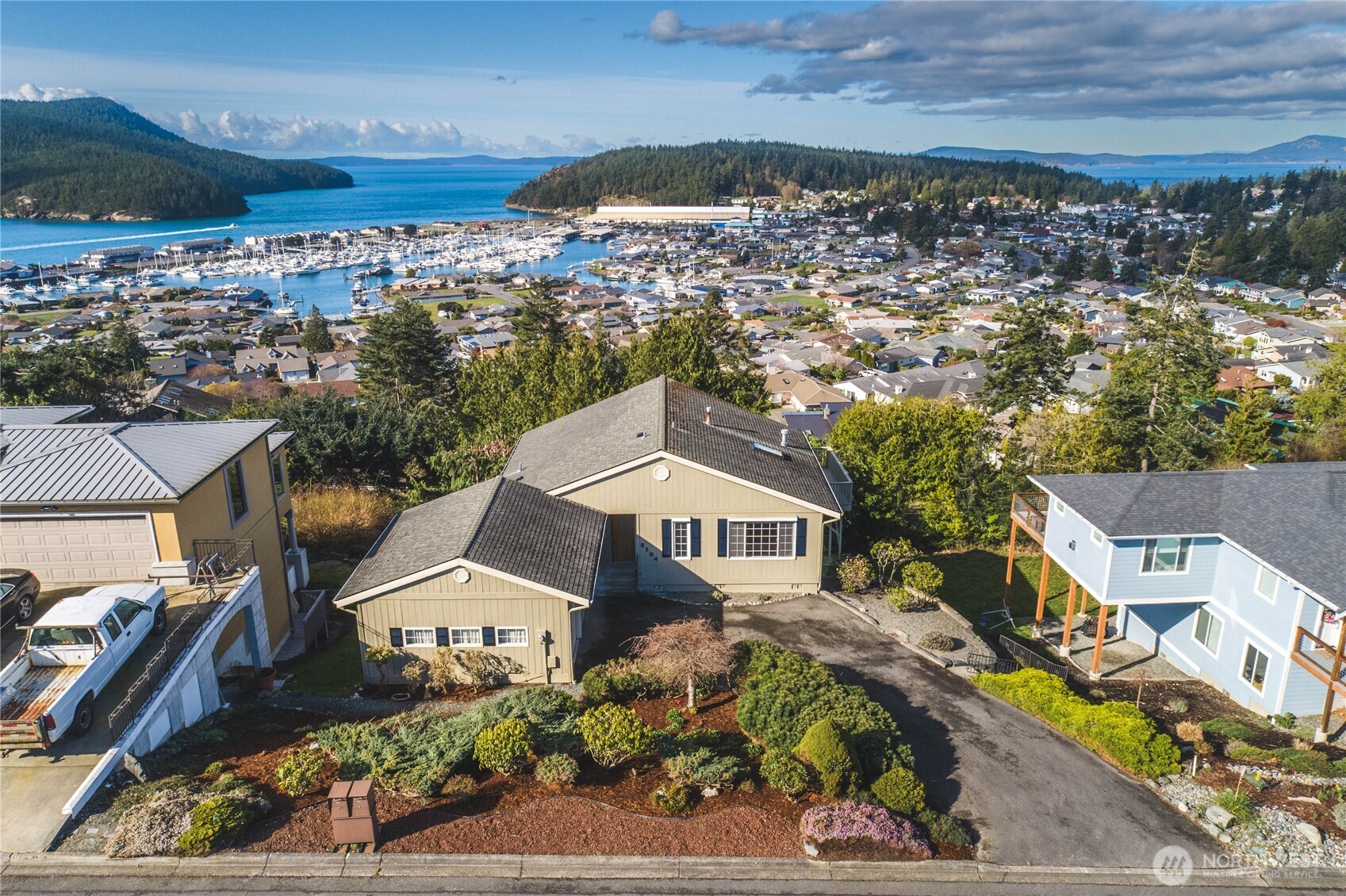 2104 Highland Drive , Anacortes, WA 98221
