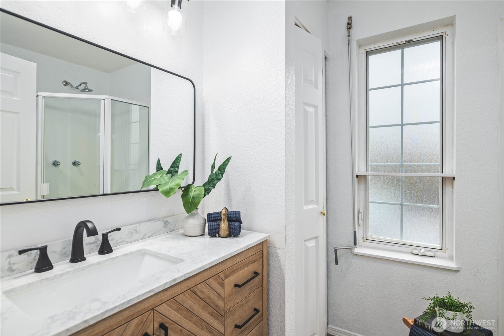 2104 Highland Drive , Anacortes, WA 98221