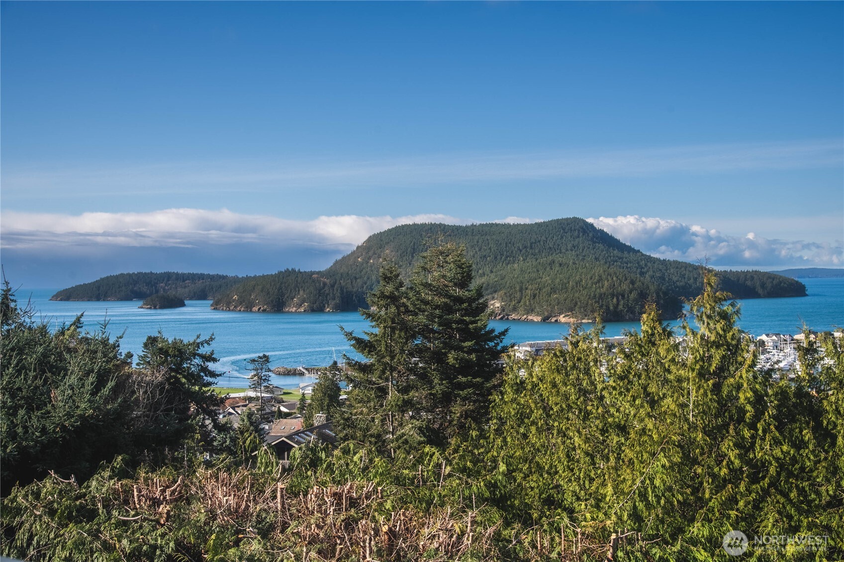 2104 Highland Drive , Anacortes, WA 98221