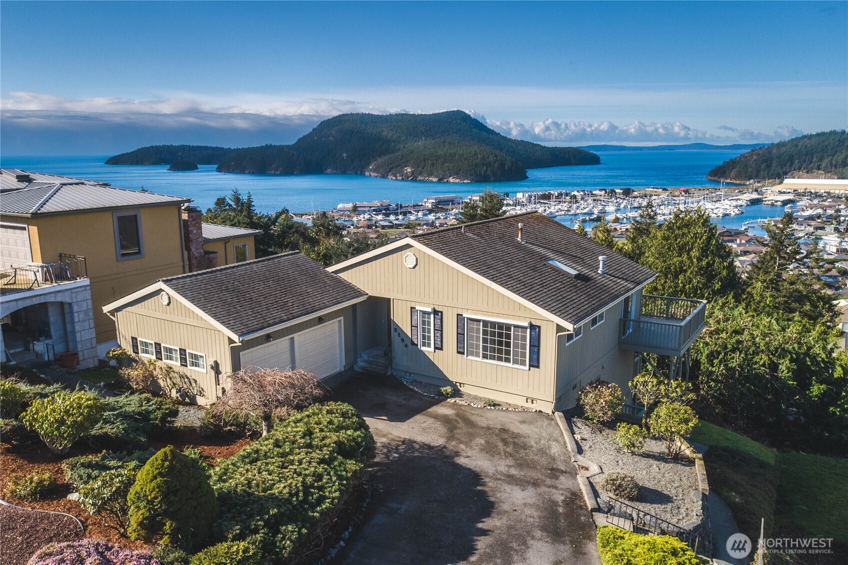 2104 Highland Drive , Anacortes, WA 98221