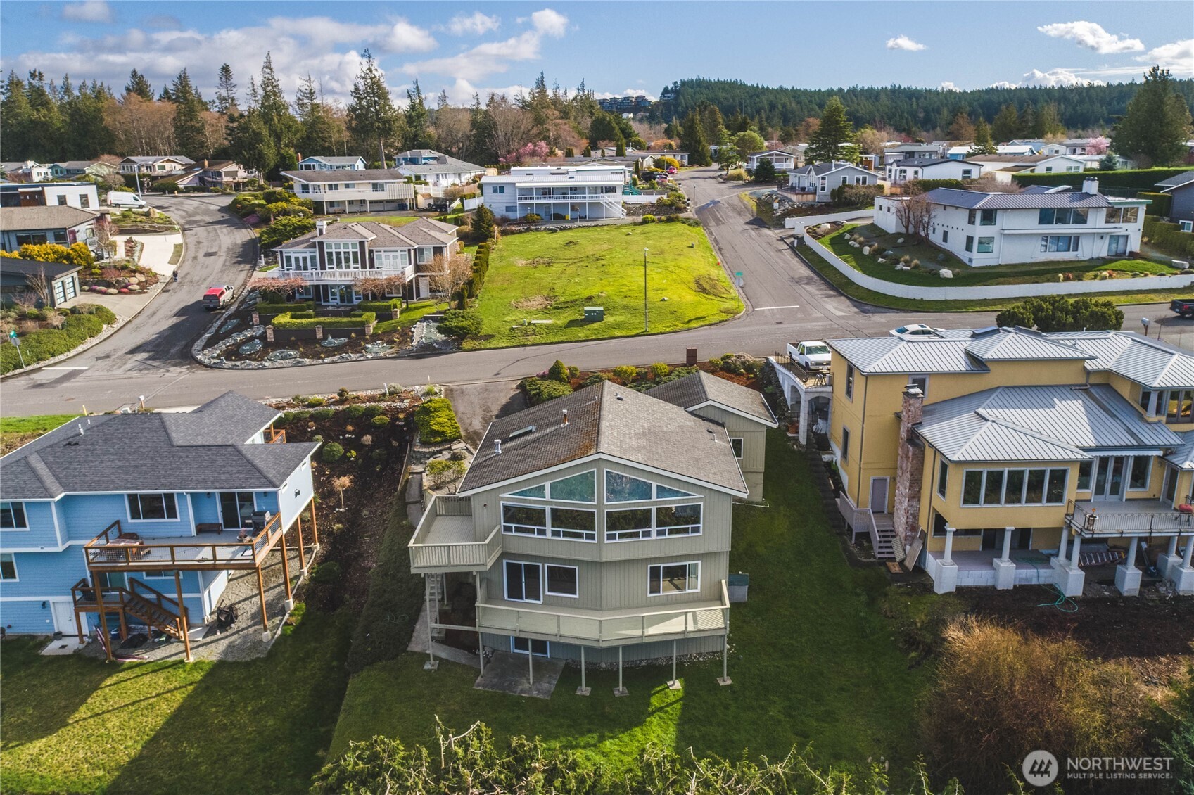 2104 Highland Drive , Anacortes, WA 98221