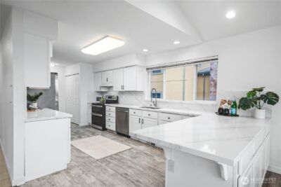 2104 Highland Drive , Anacortes, WA 98221 - Photo 9