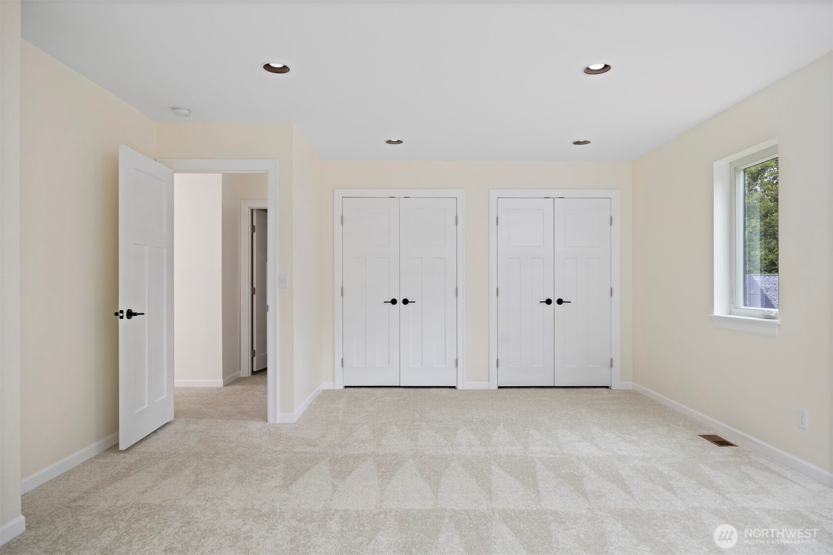 2788 Douglas Road , Ferndale, WA 98248-8907