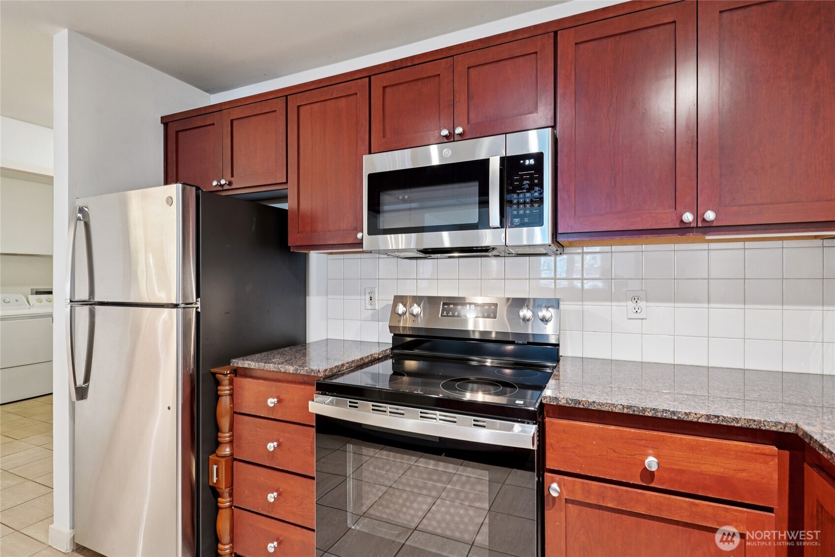 701 1st Avenue N #204, Seattle, WA 98109