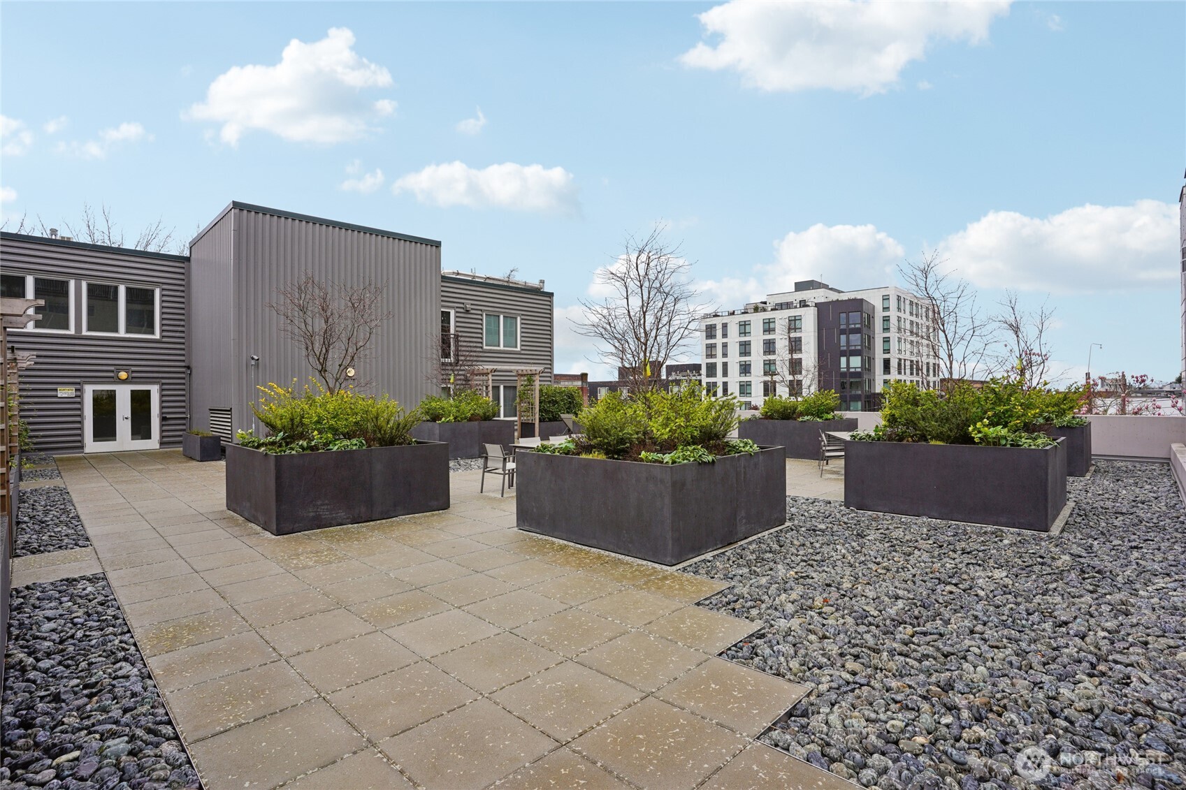 701 1st Avenue N #204, Seattle, WA 98109