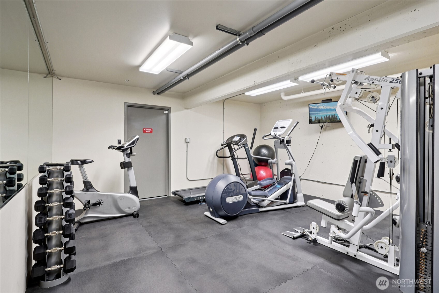 701 1st Avenue N #204, Seattle, WA 98109