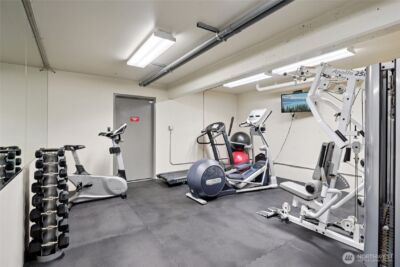 701 1st Avenue N #204, Seattle, WA 98109 - Photo 33