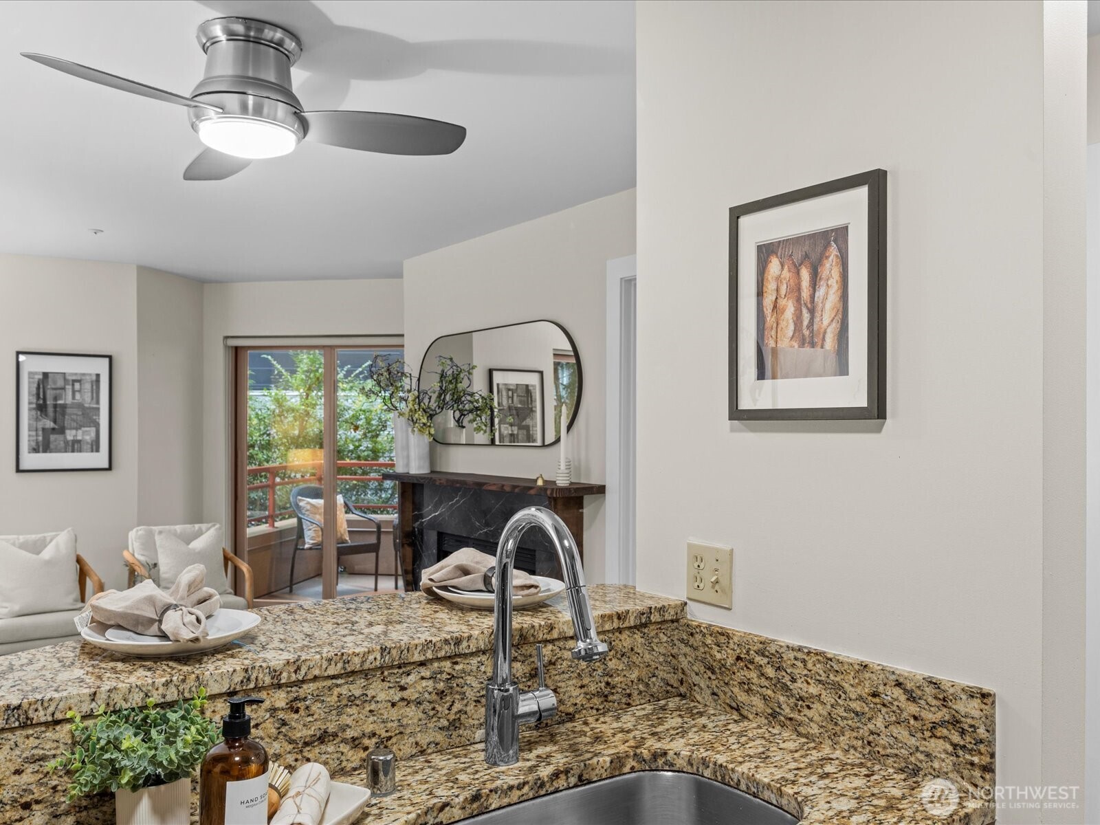 711 E Denny Way #104, Seattle, WA 98122