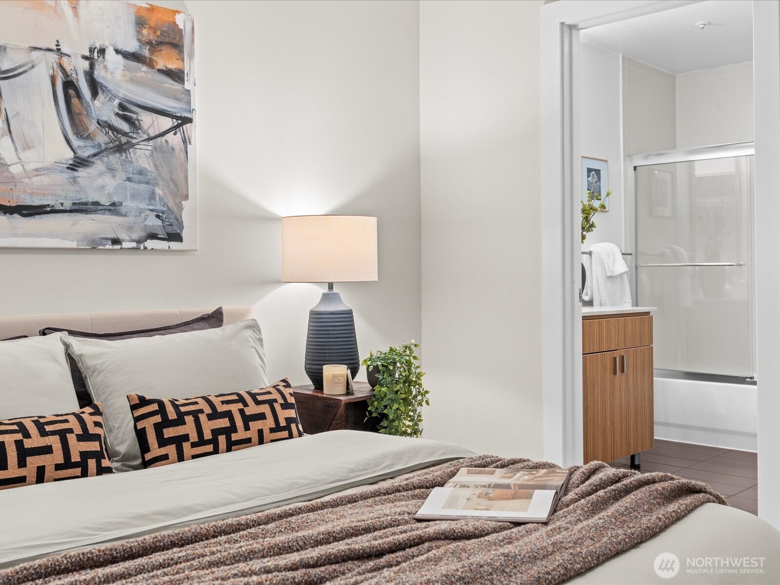 711 E Denny Way #104, Seattle, WA 98122