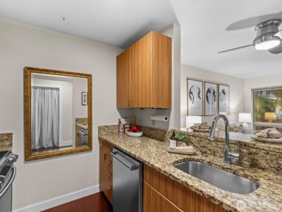 711 E Denny Way #104, Seattle, WA 98122 - Photo 9