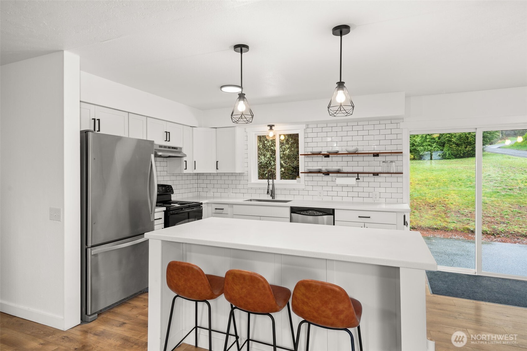 1346 W Third Street , South Bend, WA 98586