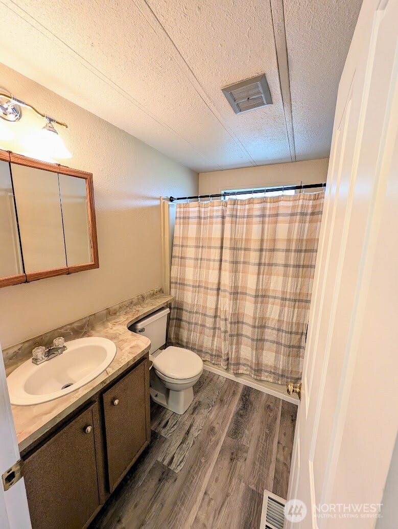 9005 219th Street Ct E, Graham, WA 98338-8409