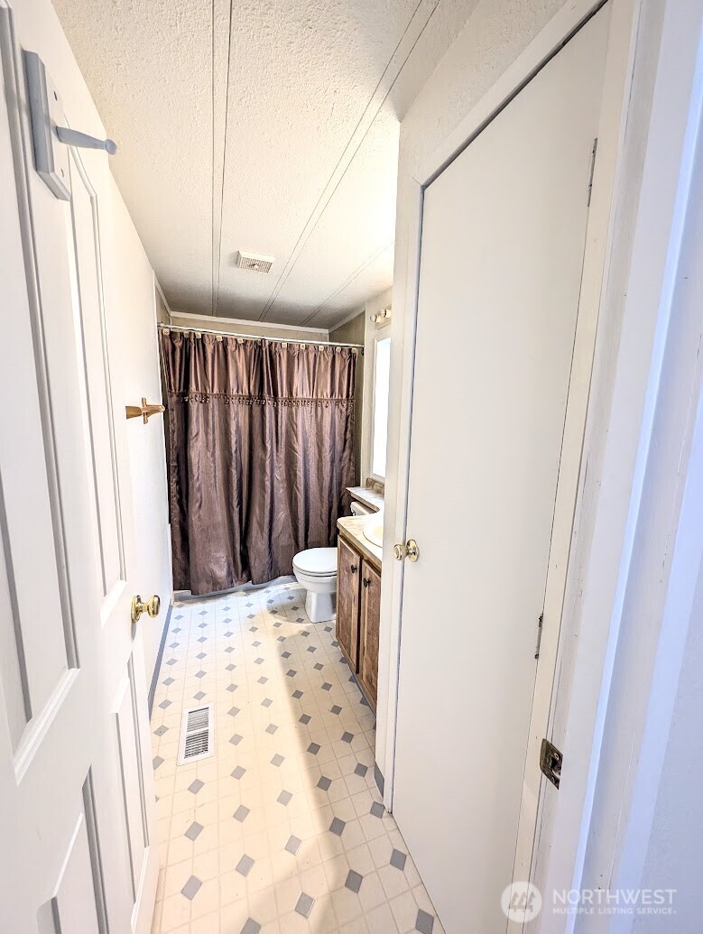 9005 219th Street Ct E, Graham, WA 98338-8409