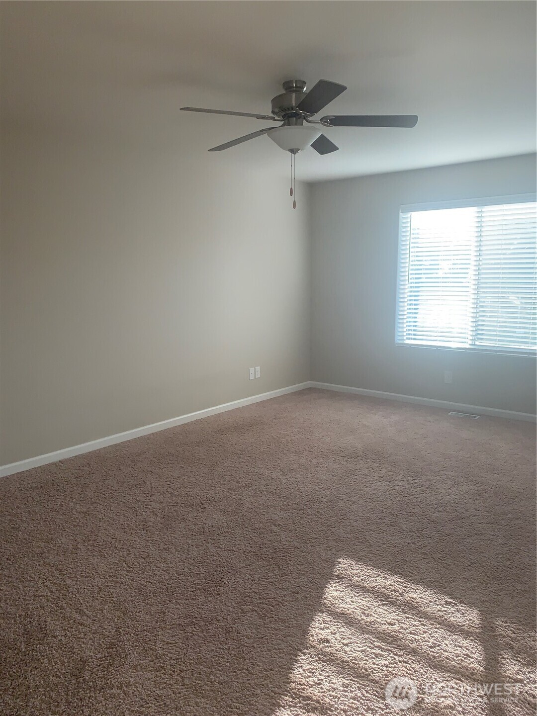 601 Deusen Lane N, Enumclaw, WA 98022