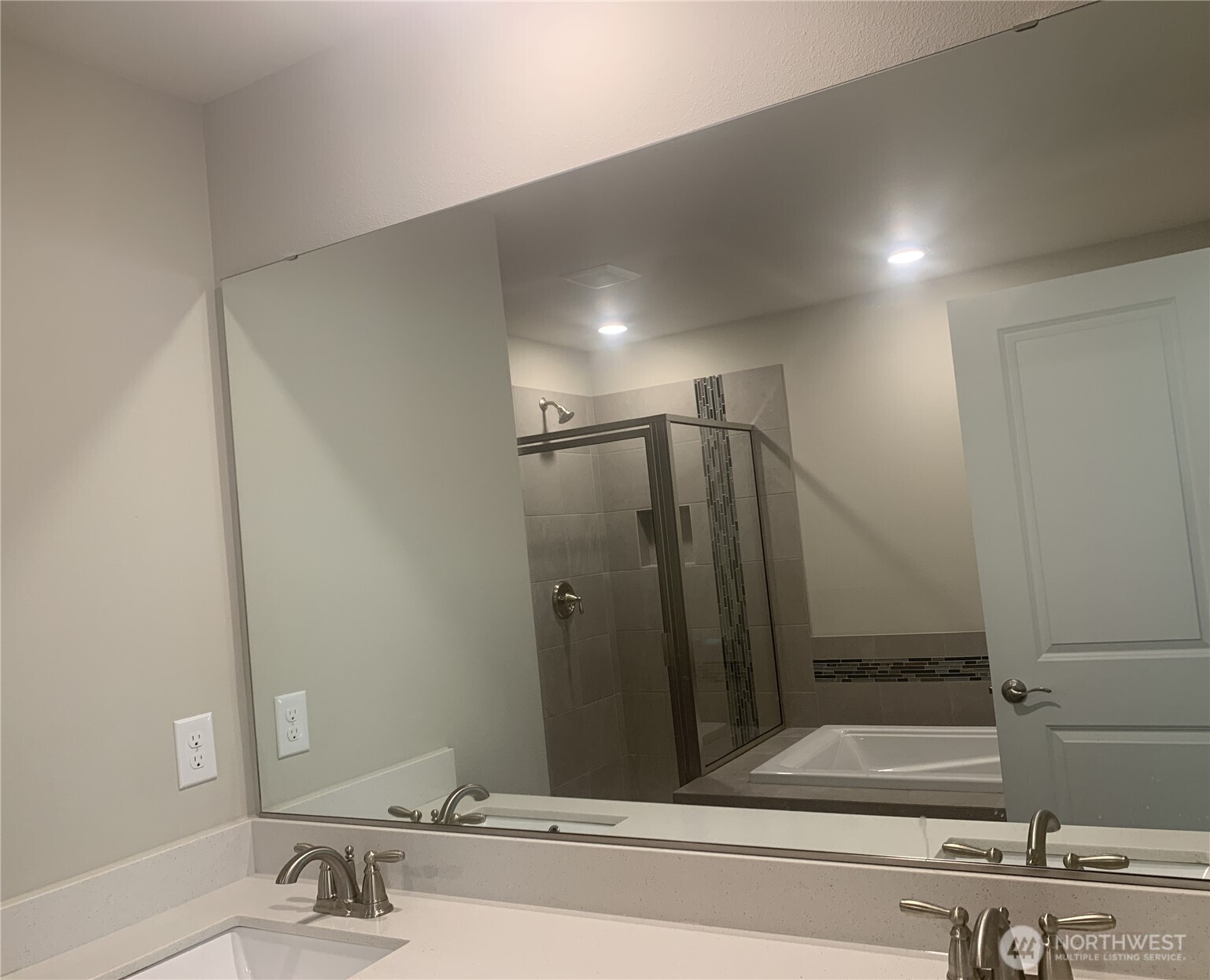 601 Deusen Lane N, Enumclaw, WA 98022
