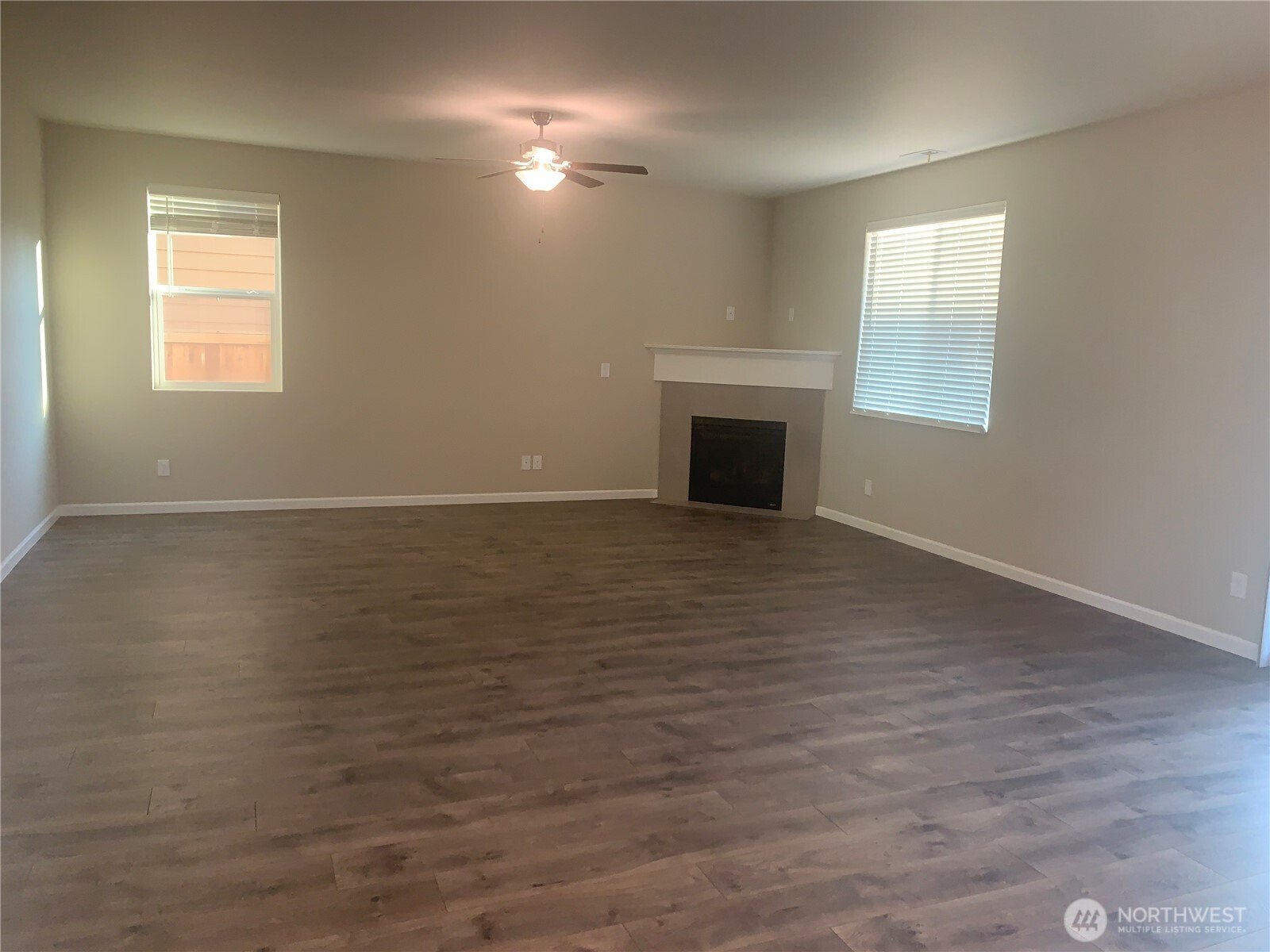 601 Deusen Lane N, Enumclaw, WA 98022