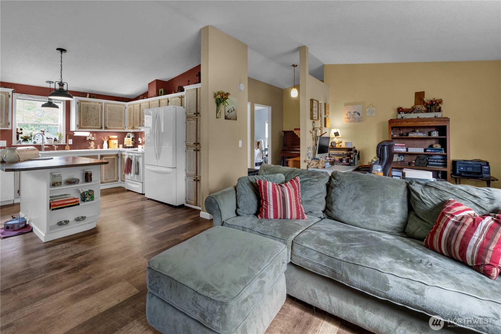 8040 Riffe Lane SW, Rochester, WA 98579