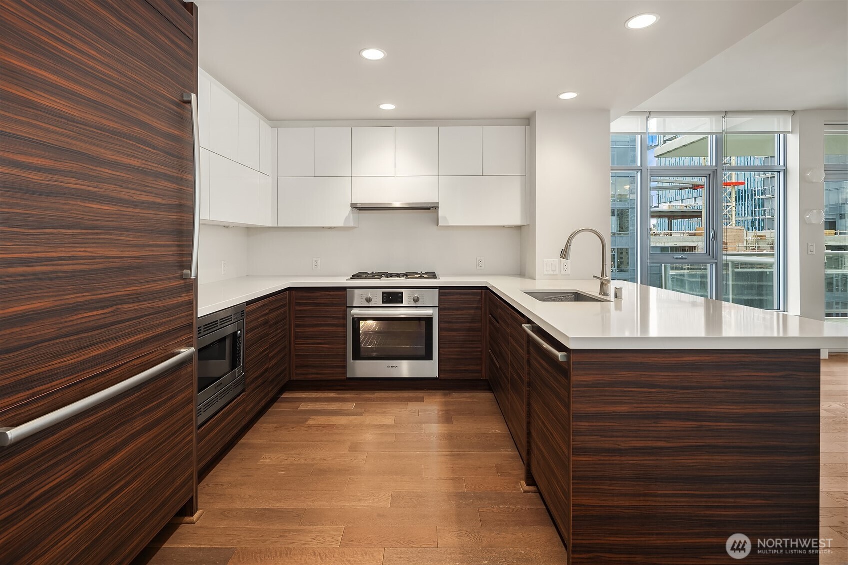 583 Battery Street #1202N, Seattle, WA 98121