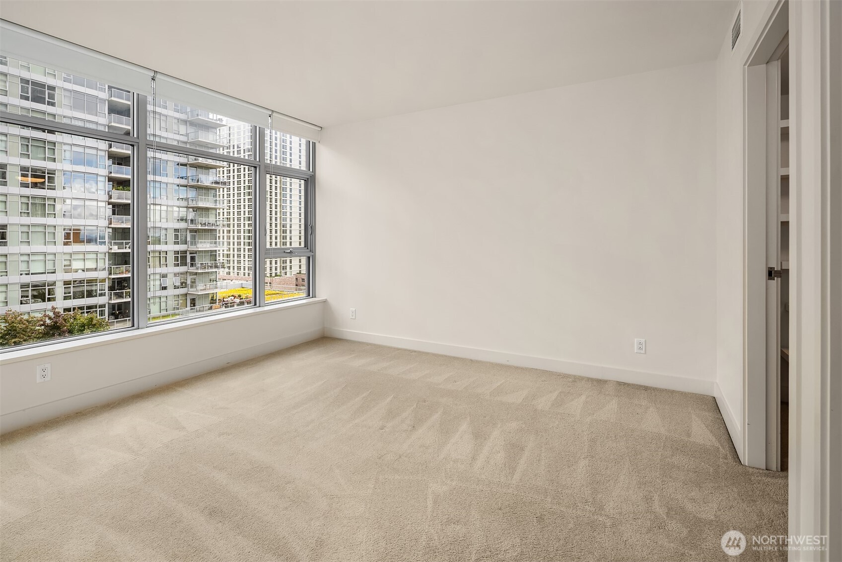 583 Battery Street #1202N, Seattle, WA 98121