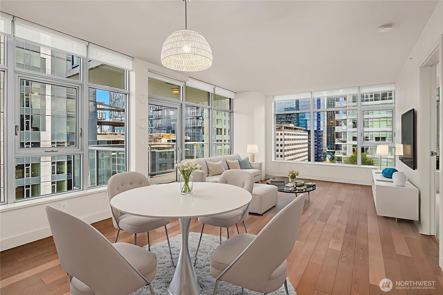 583 Battery Street #1202N, Seattle, WA 98121