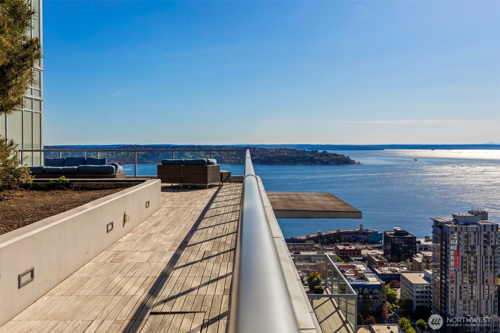 583 Battery Street #1202N, Seattle, WA 98121