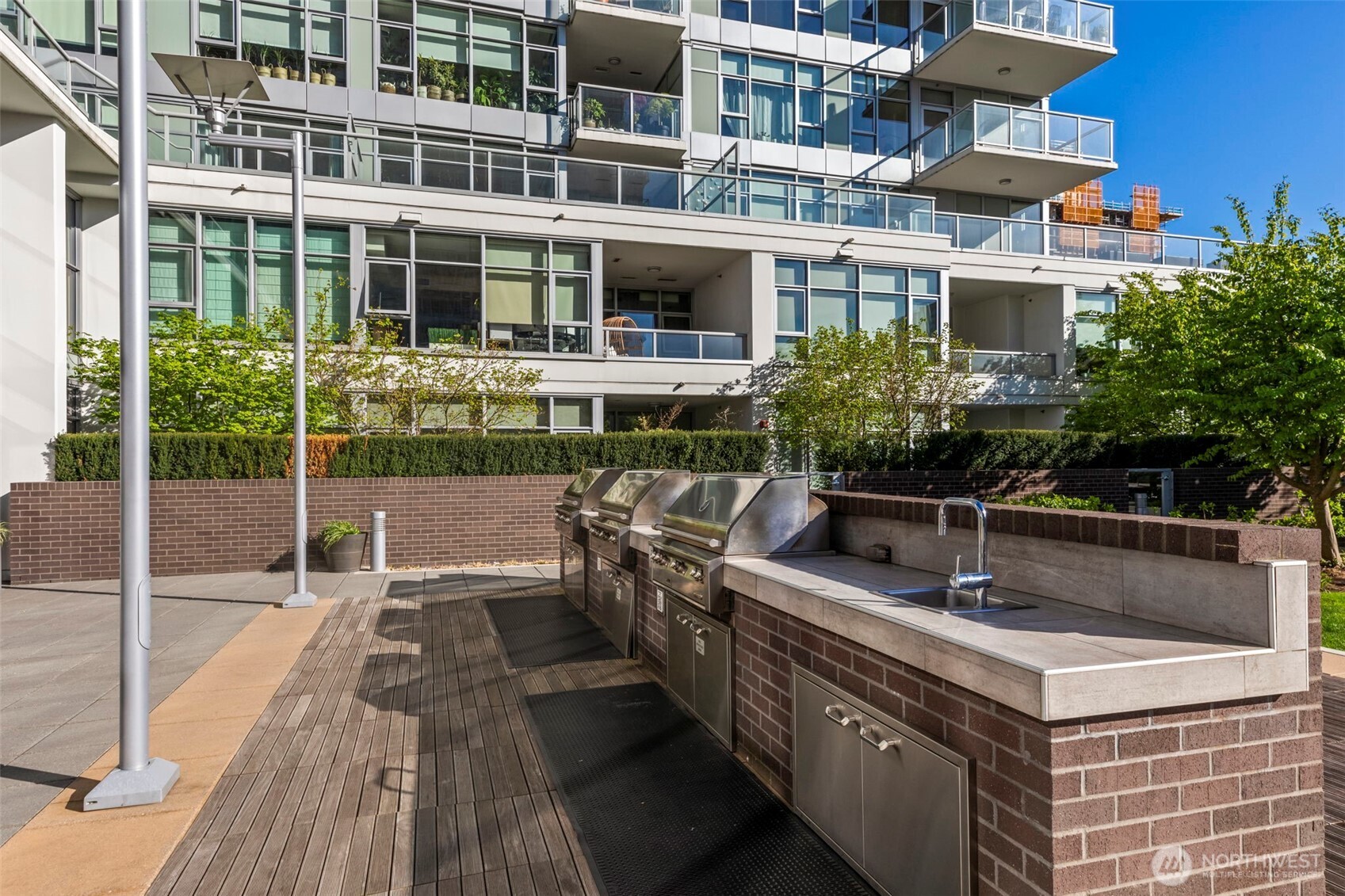 583 Battery Street #1202N, Seattle, WA 98121