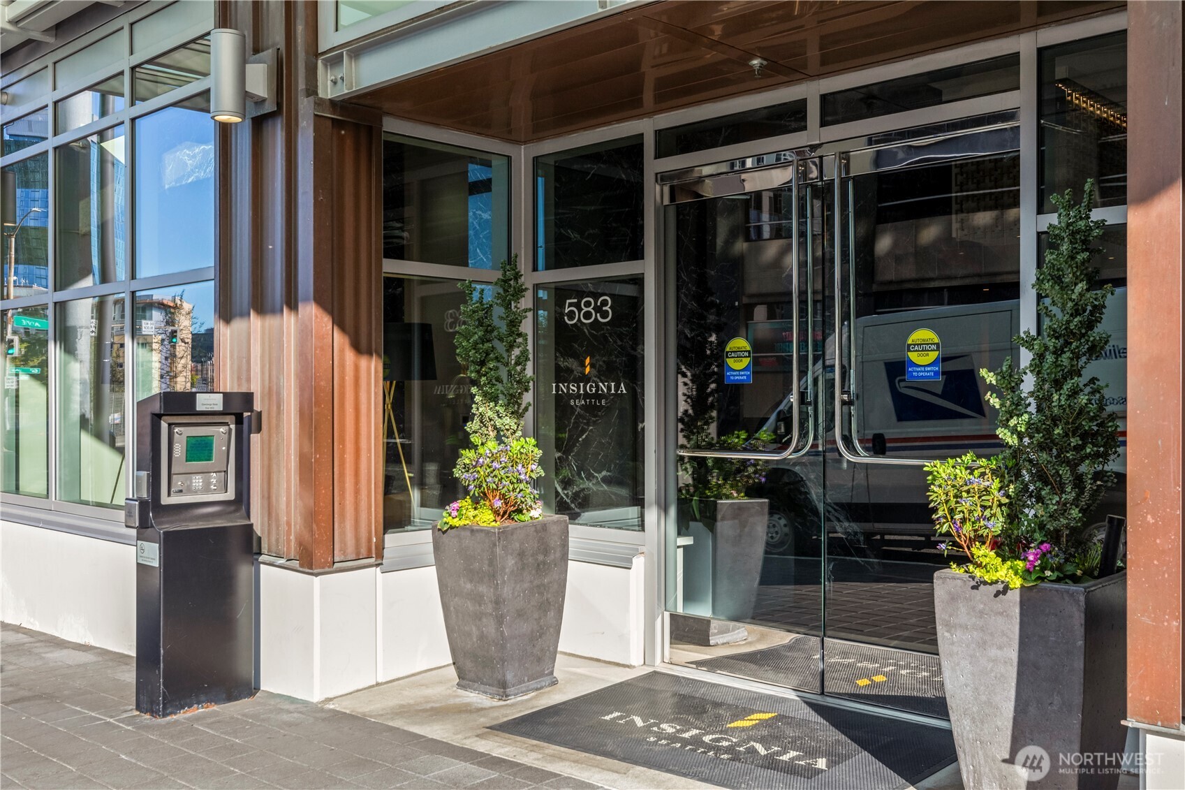 583 Battery Street #1202N, Seattle, WA 98121