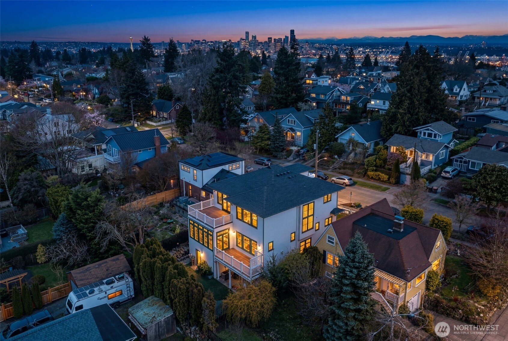 3723 41st Avenue SW, Seattle, WA 98116