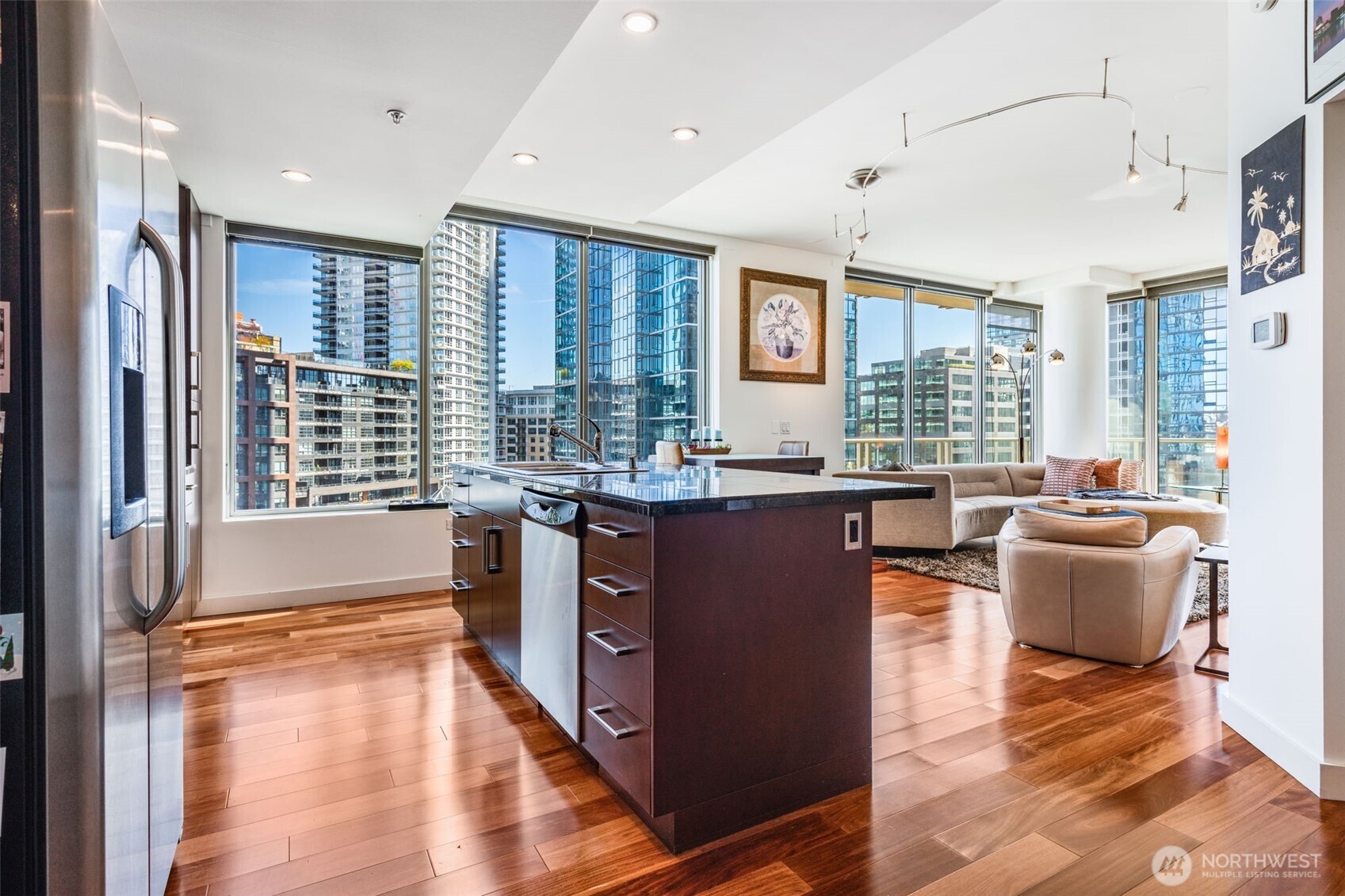 910 Lenora Street #S1203, Seattle, WA 98121