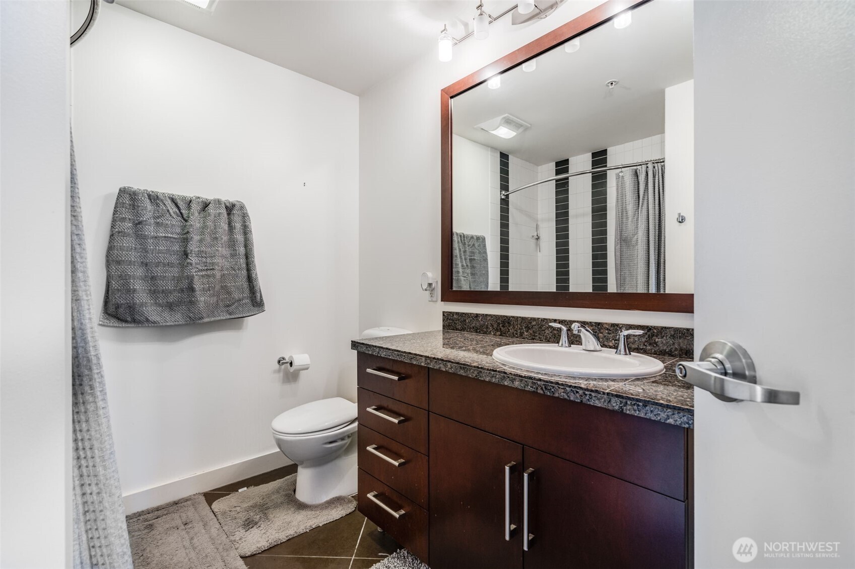 910 Lenora Street #S1203, Seattle, WA 98121